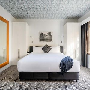 Peppers Queen Room